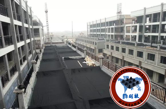 地下車庫(kù)排水板http://jypysm1.cn/